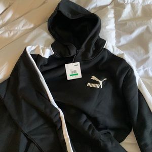 Men’s puma hoodie, great for kids who hate coats! Never worn! New with tags!